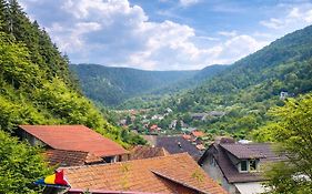 Londof Villa With Panoramic View